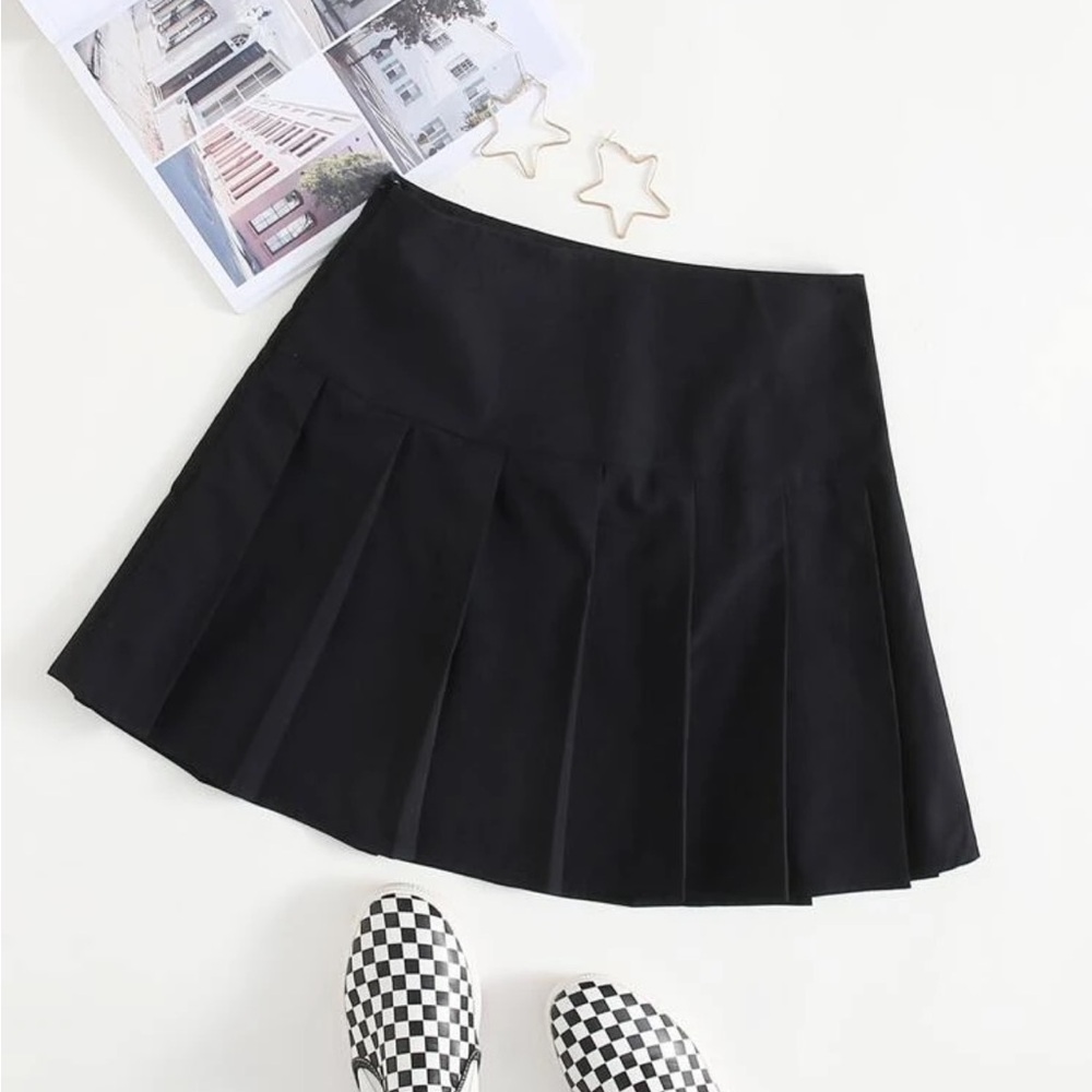 Pleated Black Mini Skirt